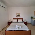 Apollon\'S Apartments